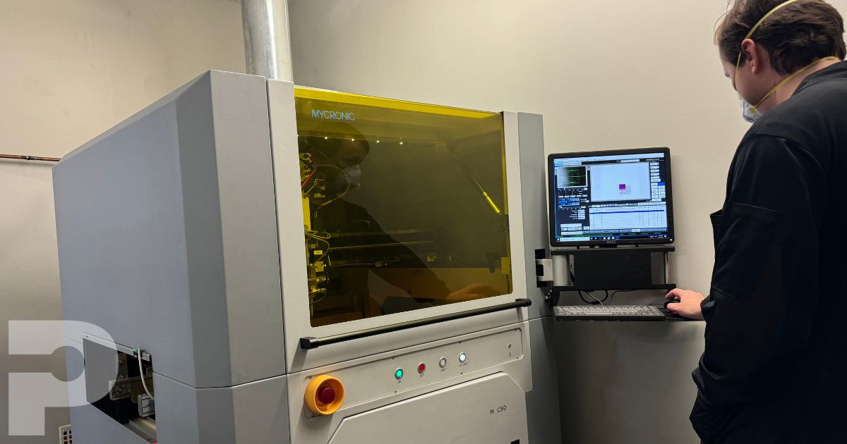 Operator using a conformal coating machine